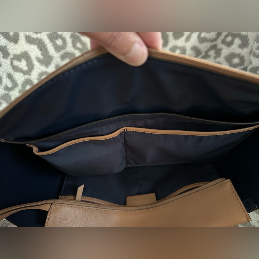 Tory Burch Tan Shoulder Bag - Picture 7 of 9